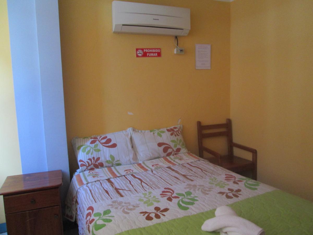 Hostal Leon Dormido Puerto Baquerizo Moreno Εξωτερικό φωτογραφία