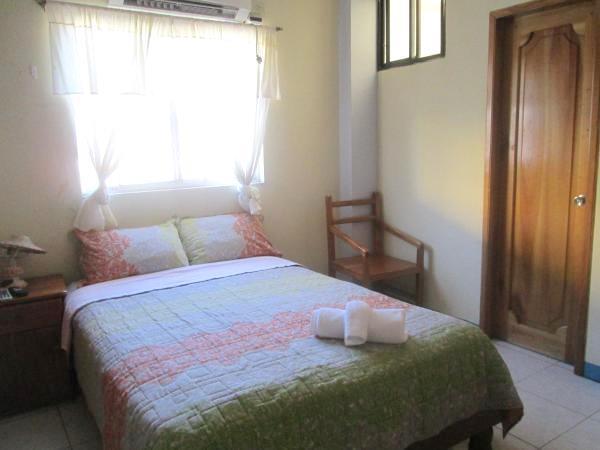 Hostal Leon Dormido Puerto Baquerizo Moreno Εξωτερικό φωτογραφία
